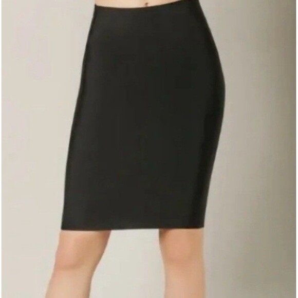 WOW Couture Black Medium Bodycon Hugging Knit High Rise Slimming Woman’s Skirt - Picture 3 of 5